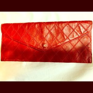 VINTAGE CHANEL BICOLORE LEATHER CLUTCH 31 YRs OLD